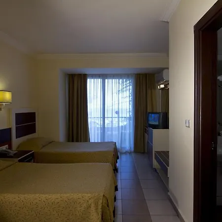 Resort Kaila Krizantem 4*